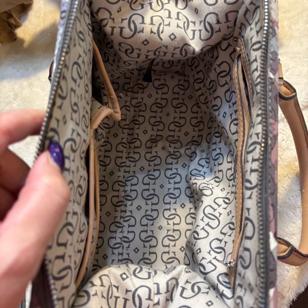 🔥Guess Multicolor Camouflage Satchel - Picture 9 of 14